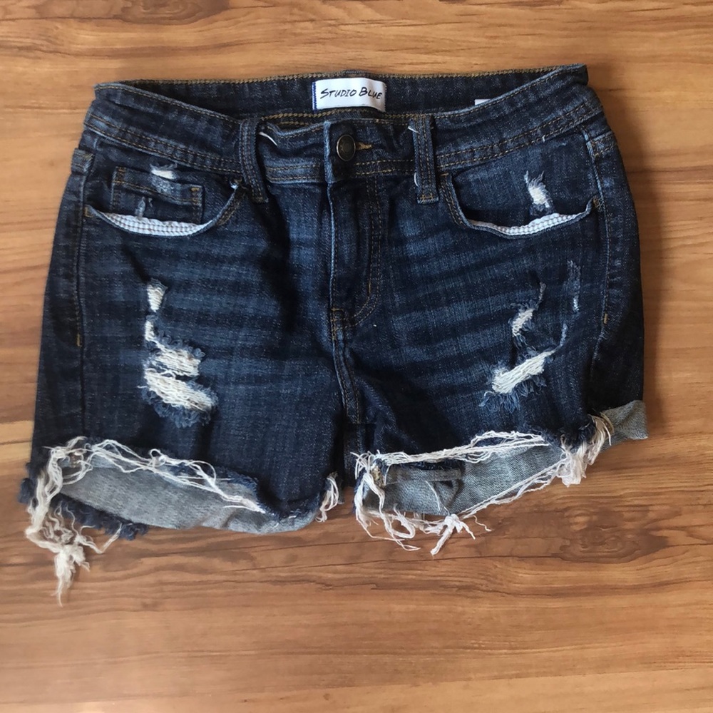 Studio Blue ripped shorts. size 26